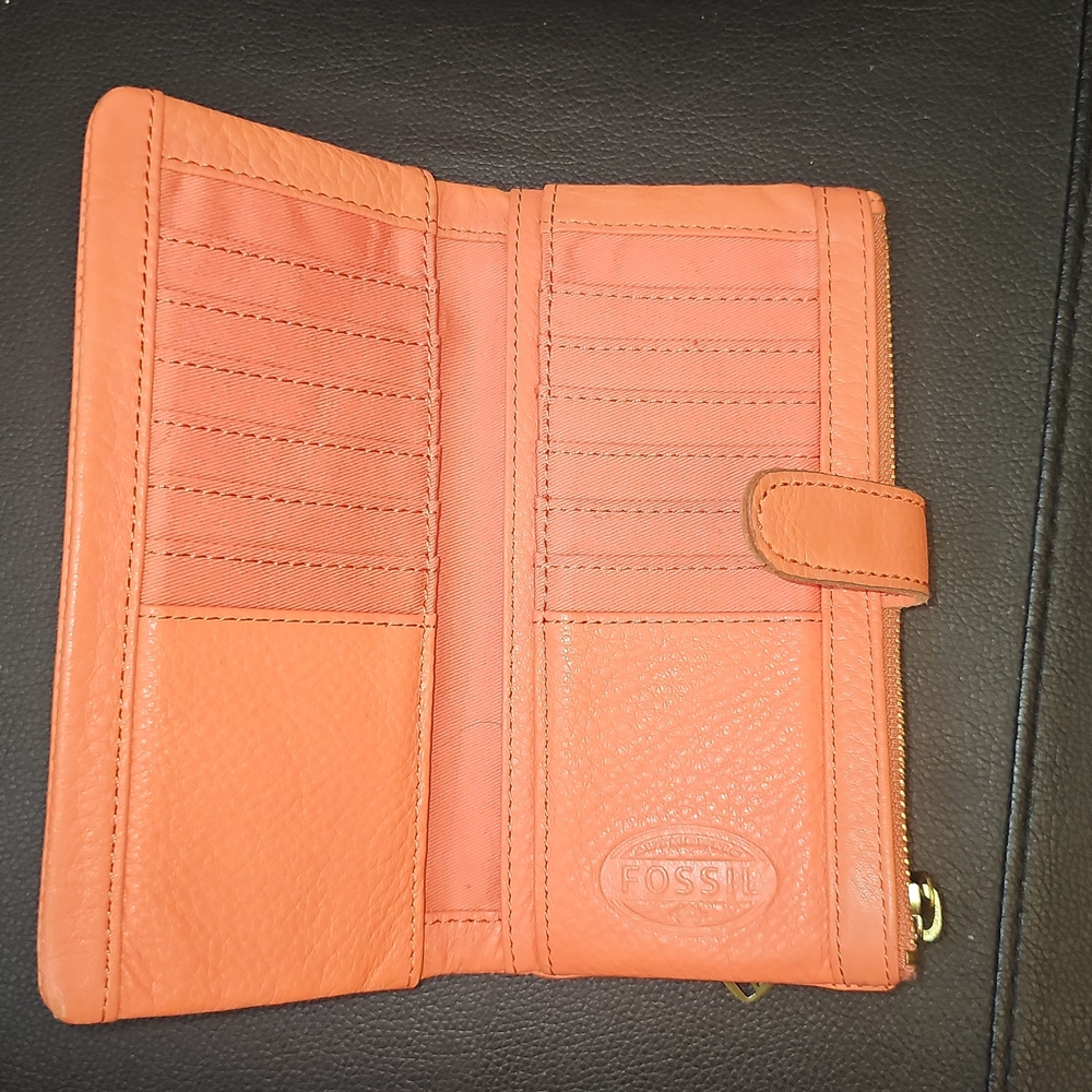 Fossil Women's Vibrant Orange Wallet